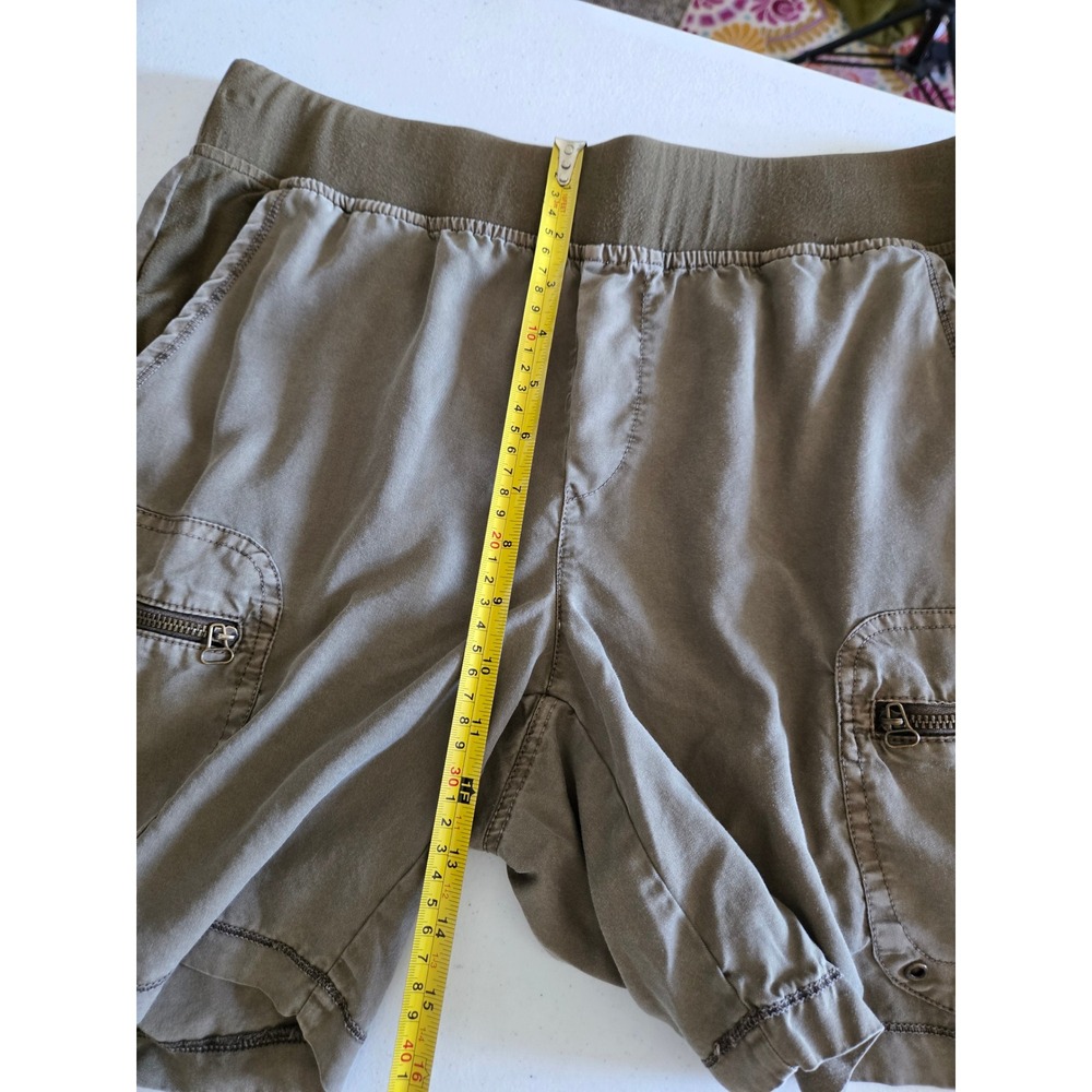 XCVI Wearables Olive Green Tencel Cargo Shorts Womens Medium Elastic Waist - Picture 6 of 8